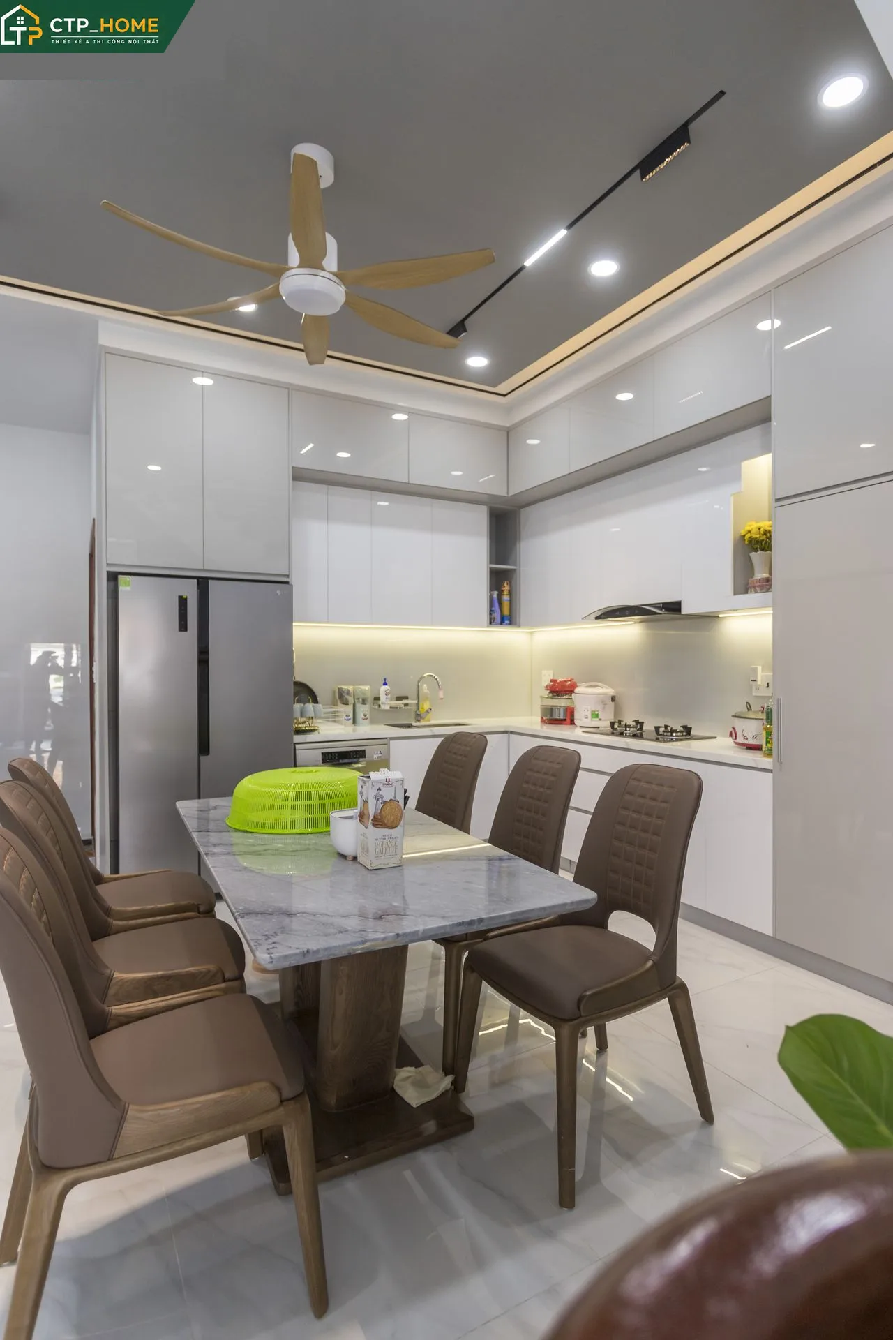 Phòng ăn và thư giãn nhà phố thiết kế đa năng